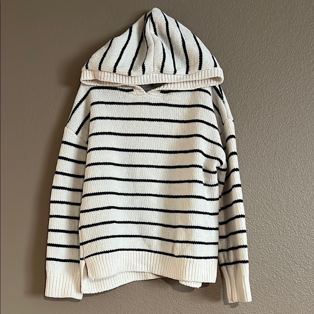 Girls Hooded Sweater